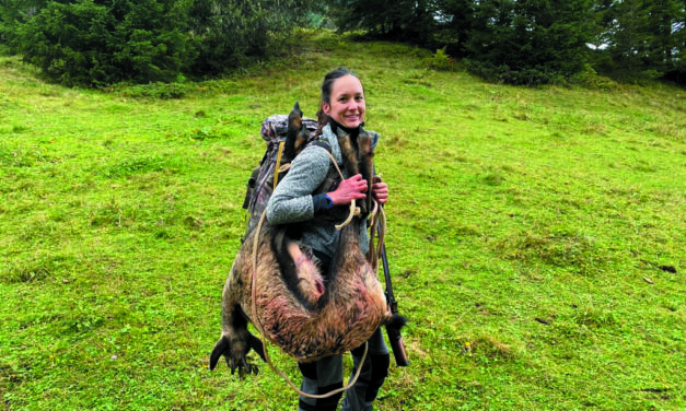 ELISABETH HOLM UNE CHASSERESSE QUI AIME TRANSMETTRE