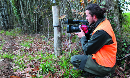 ÉTUDIER ET FILMER LES CHASSEURS