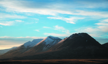 ISLANDE, ENTRE  MER  ET GLACE