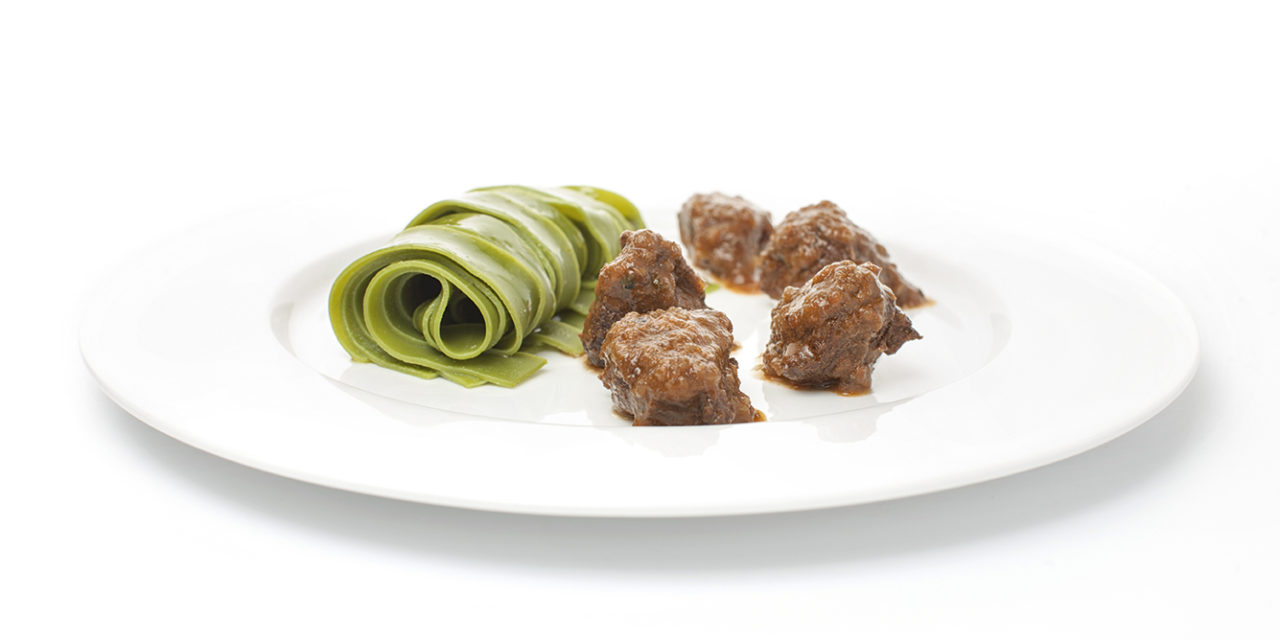 RAGOÛT DE CHAMOIS DES GRISONS  BRAISÉ DANS LA BiÈRE ET PÂTES VERTES